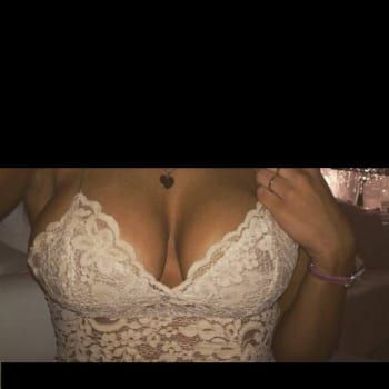 Lily-jeanne - Cougar sex à Grône Profil de Lily-jeanne, 45 ans, Cougar sex à Grône (Valais)